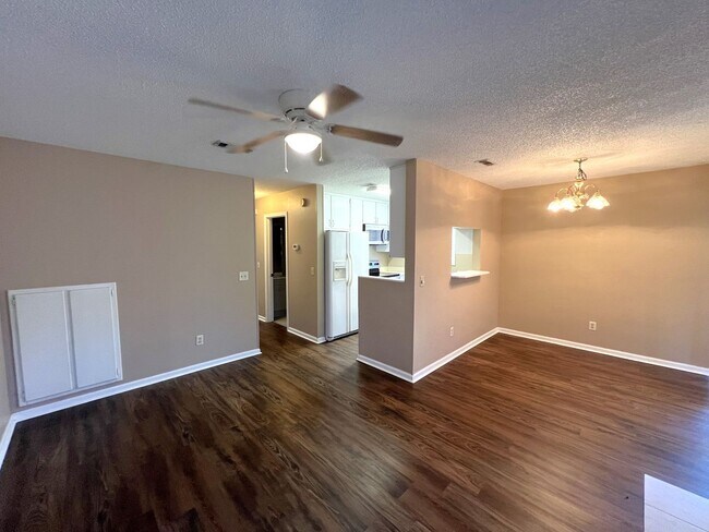 Building Photo - 149 Woodfield Pl