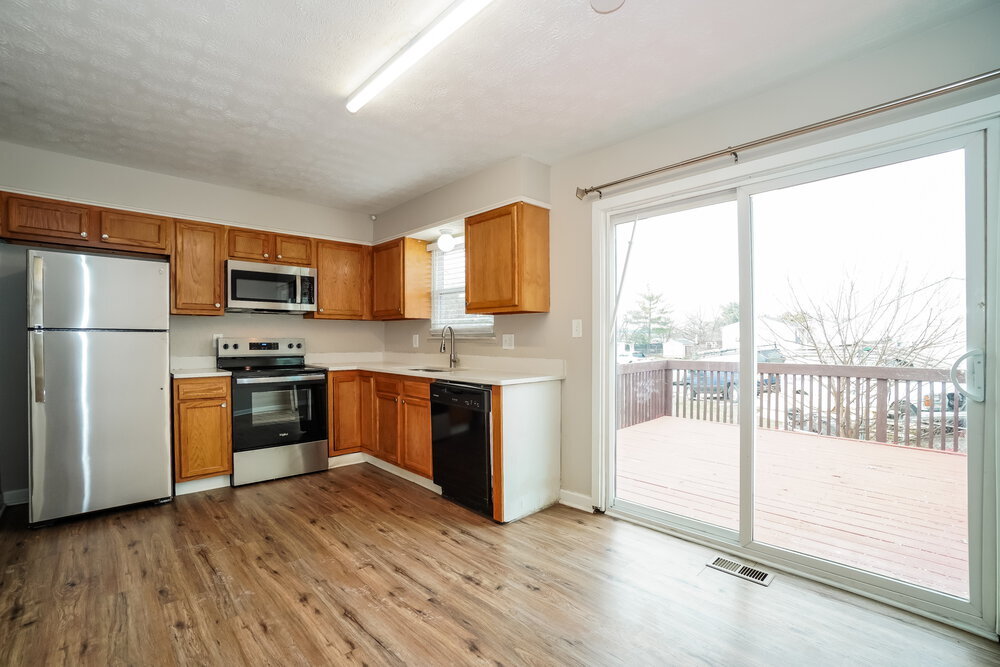 Building Photo - 4475 Charlotte Rd