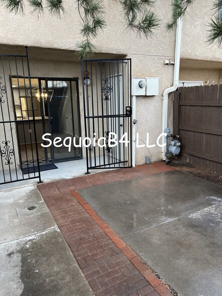 Private patio w/ Security Gate - 6041 Sequoia Rd NW