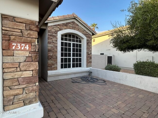 Building Photo - 7374 W Los Gatos Dr