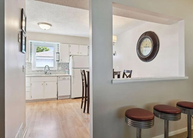 Building Photo - Charming & Spacious 3-Bedroom Home for Rent in Shakopee