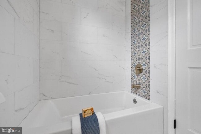 Building Photo - 10429 Headly Ct