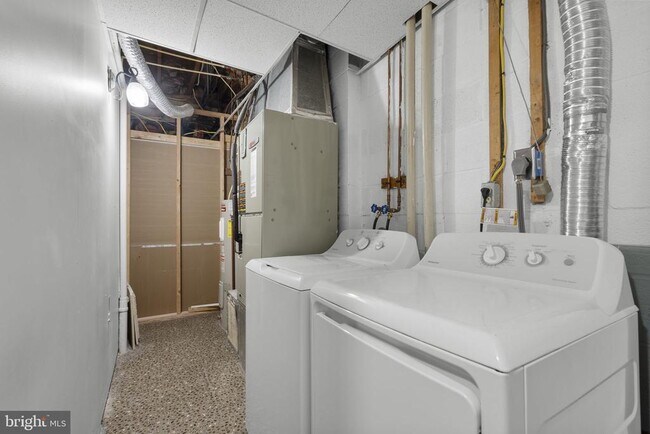 Building Photo - 9130 Bobwhite Cir