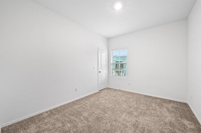 Building Photo - 167 Rioja