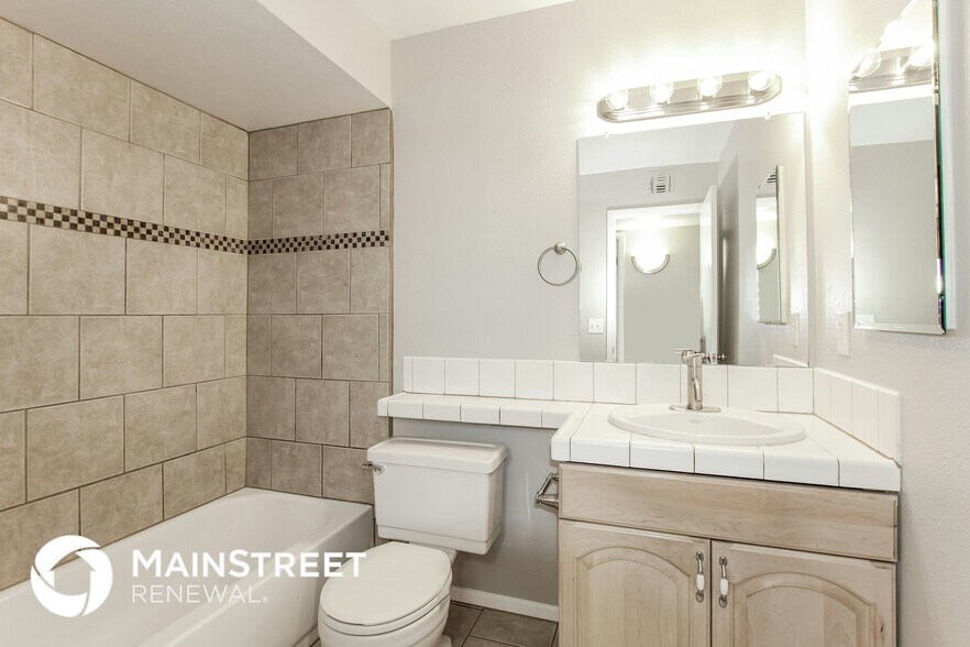 Building Photo - 2632 E Hillery Dr