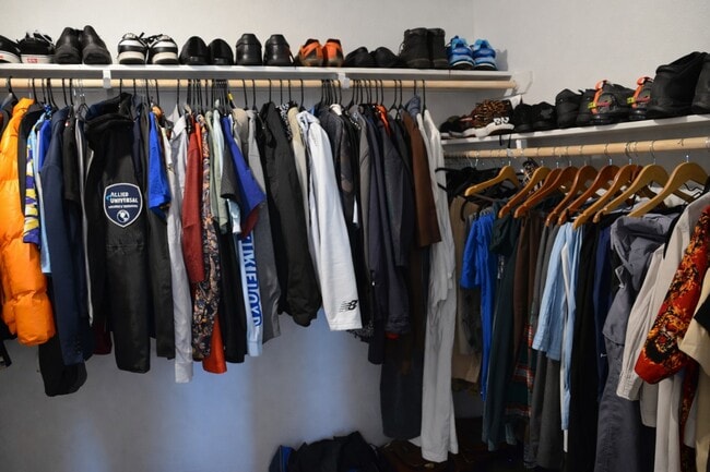 Building Photo - 9639 Lily Vis Ln