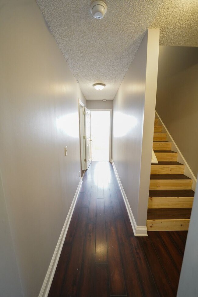 Building Photo - Coming Available!