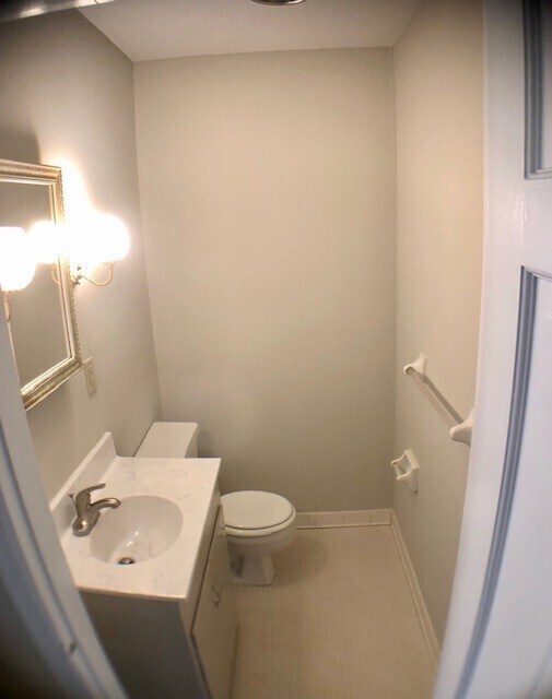 Building Photo - 101-C Westgate Circle-2BR/1.5BA-TOWNHOME!!!