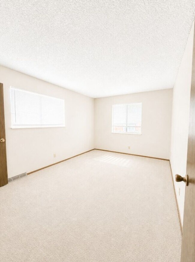 Building Photo - Orangewood
