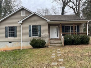 Building Photo - Asheville Rental!