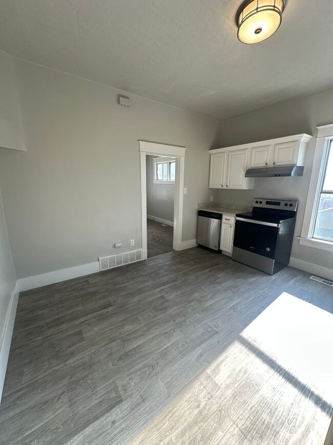 Building Photo - $1,000 Amazon Gift Card! Single-Story 3 Bed Home with Fenced Yard in Ogden