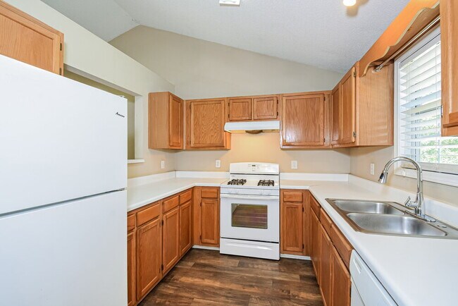 Building Photo - 2695 Chadwick Ln NW