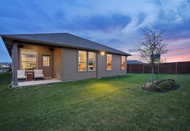 Building Photo - 15525 Charing Cross Dr