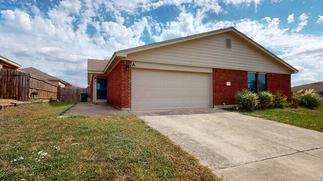 Building Photo - FREE DECEMBER RENT!!!