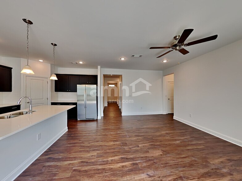 Building Photo - 5233 Blue Mountain Dr