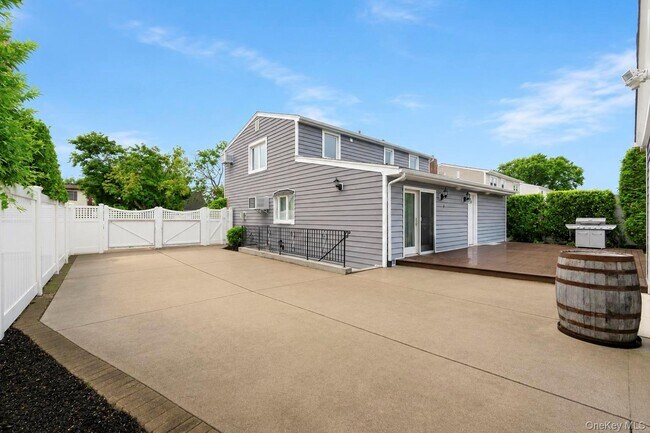 Building Photo - 84 Twin Lawns Ave
