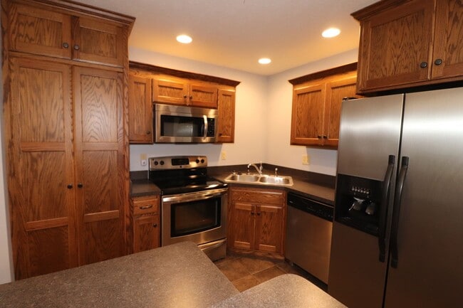 Building Photo - Country House for rent