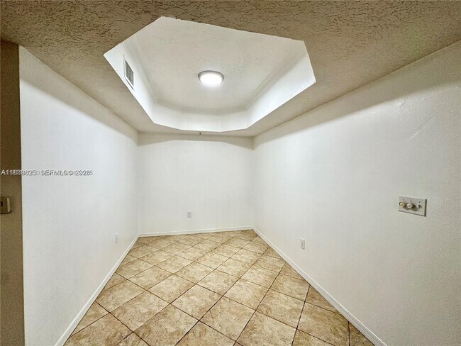 Building Photo - 231 SW 116th Ave