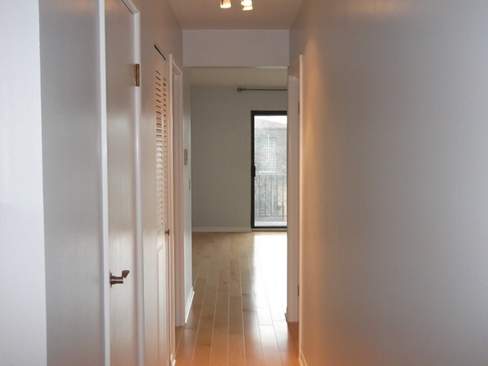 Building Photo - 9717 Bianco Terrace