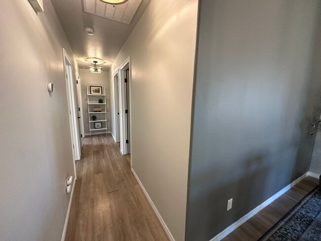 Building Photo - Beautiful 3/2 Home With Backyard Oasis!
