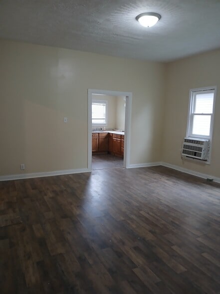 Building Photo - 1315 S 17th St
