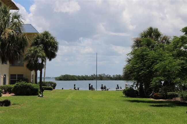Building Photo - 3810 Gulf of Mexico Dr