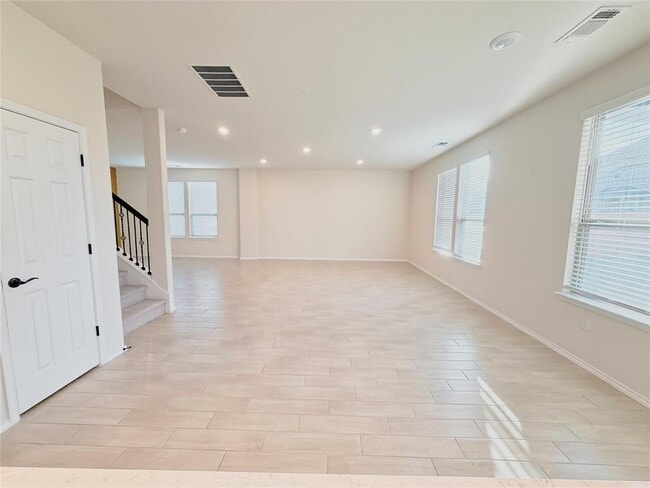 Building Photo - 6724 Ellsworth Walk