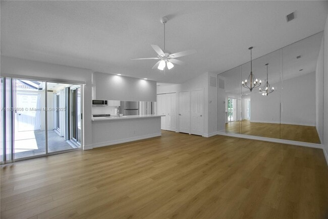 Building Photo - 9189 Sun Terrace Cir