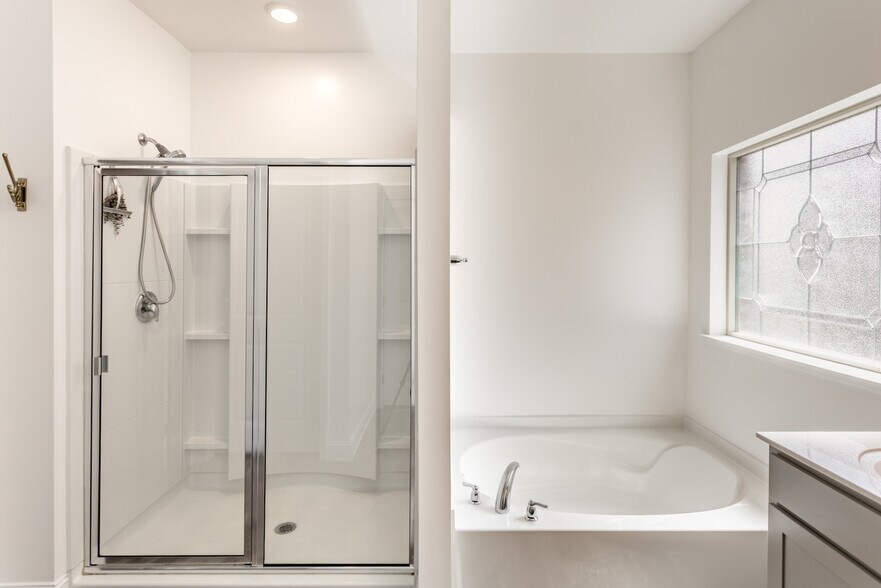 Building Photo - 308 River Rock Dr