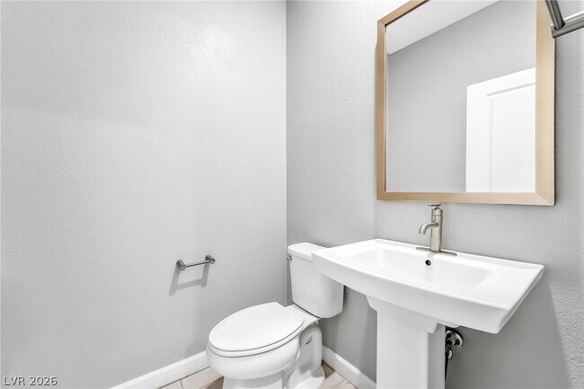 Building Photo - 7521 W Mistral Ave