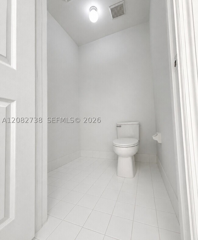 Building Photo - 14303 SW 159th Pl