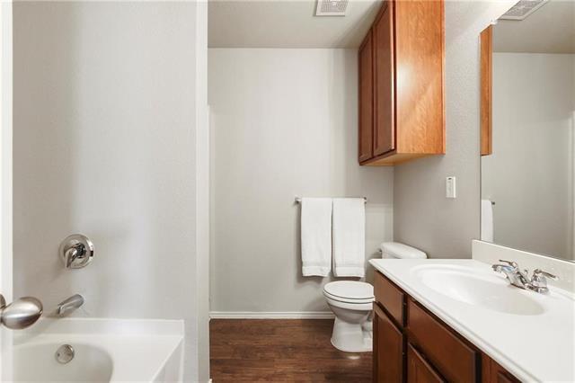 Building Photo - 807 Windflower Dr