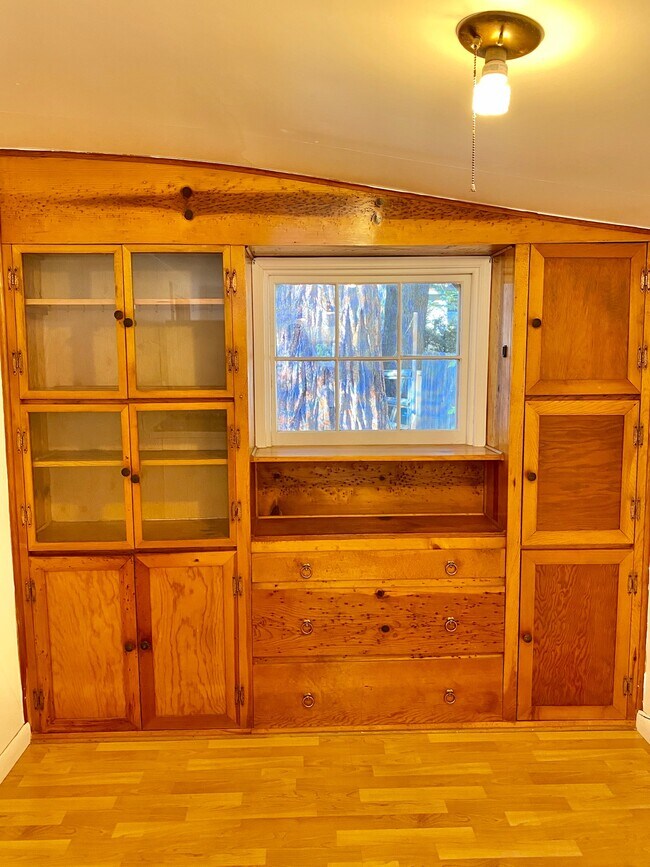 Building Photo - 10217 Ridgeview Dr