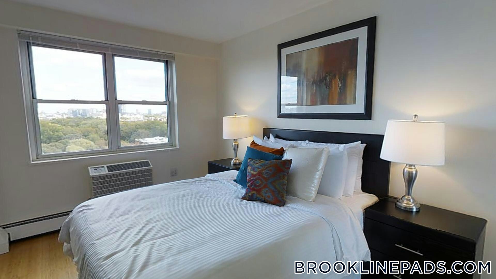 Building Photo - 185 Freeman St