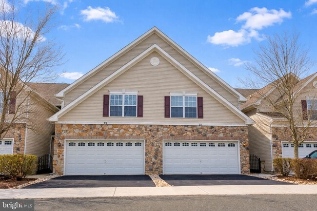 Building Photo - 21 Miller Cir