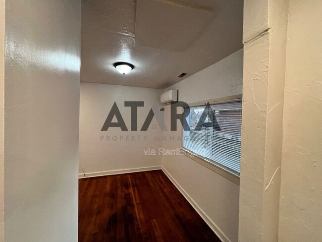 Building Photo - 2538 S 600 E