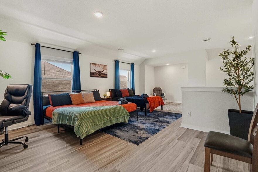 Building Photo - 5038 Azalea Trace Dr