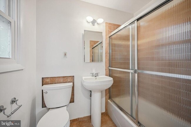 Building Photo - 2711 Elnora St