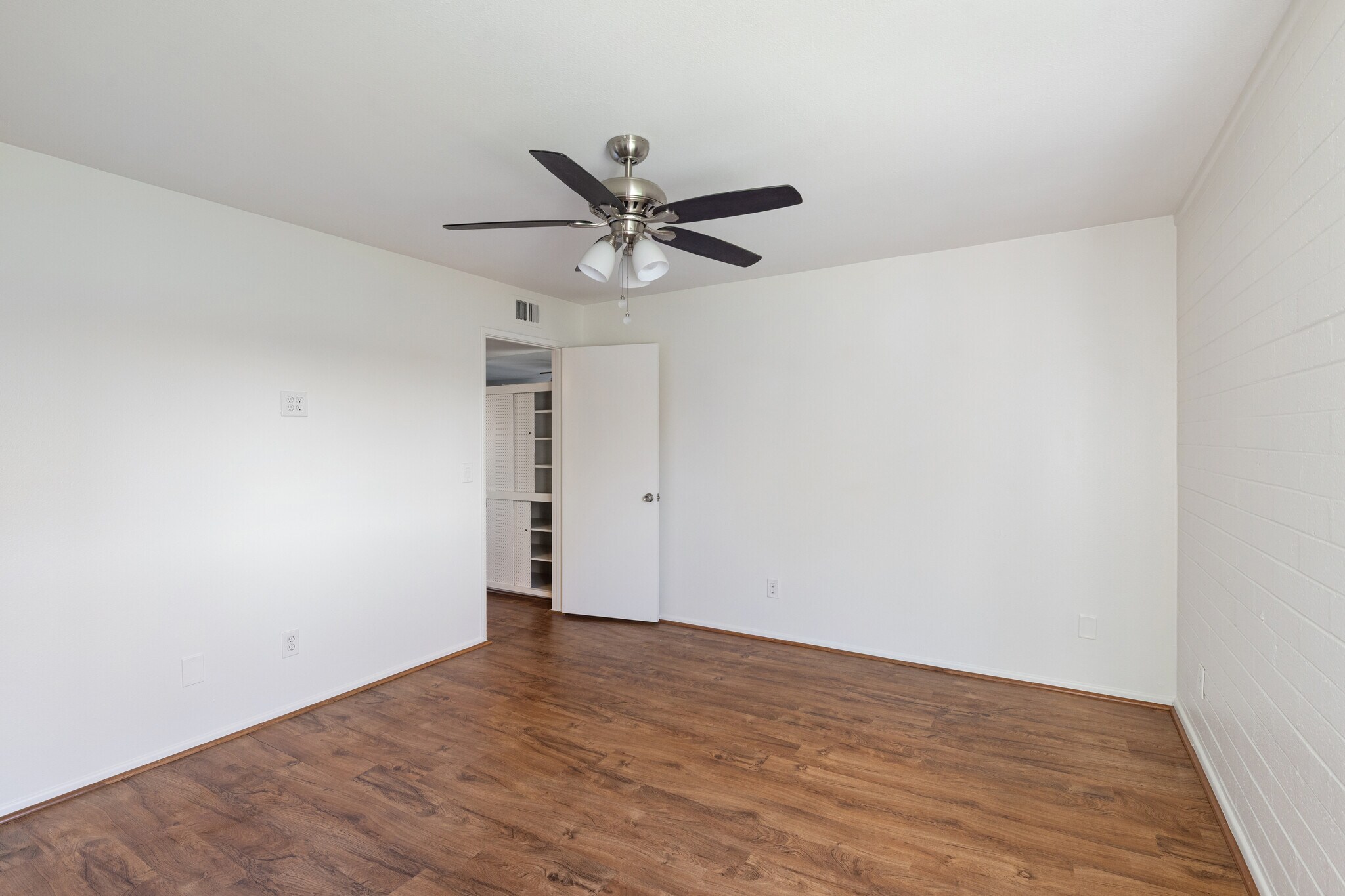 Building Photo - 3737 E Turney Ave