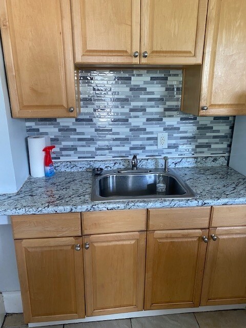 Kitchen - 225 Bodmann Ave