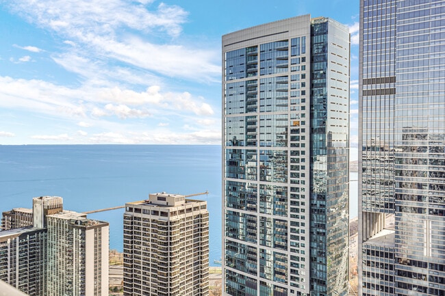 Building Photo - 225 N Columbus Dr