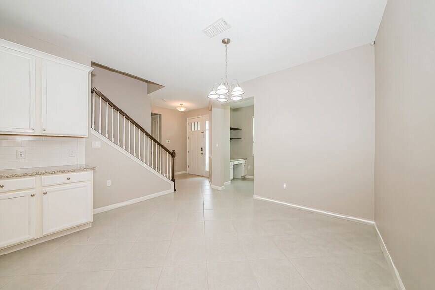 Building Photo - 11832 Meadowgate Pl