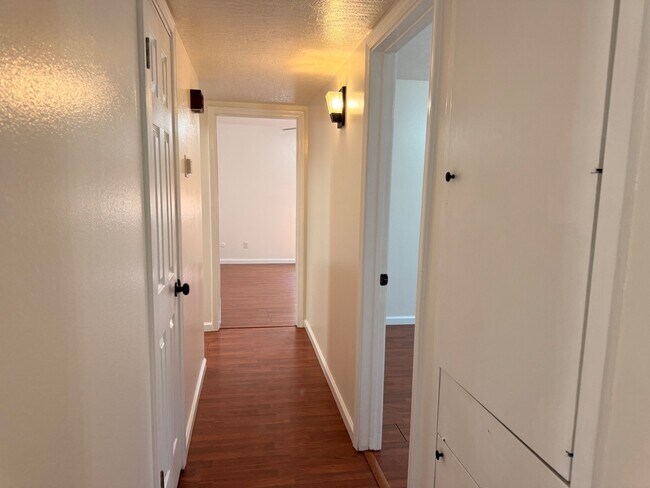 Building Photo - 3913 Pitt St NE