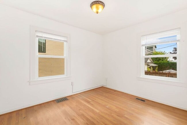 Building Photo - STUNNING, Bright Capital Hill Home