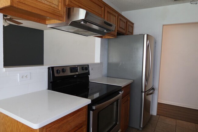 Building Photo - 5223 Air Force Dr