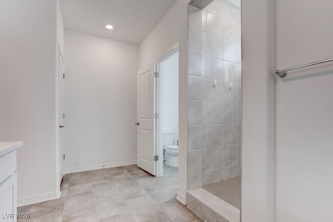 Building Photo - 10269 Lofty Knl St