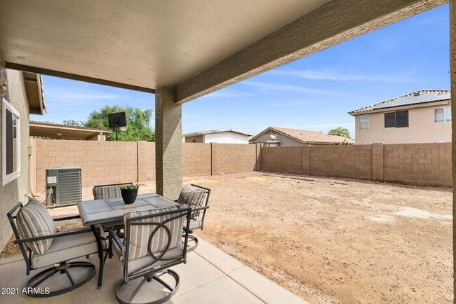 Building Photo - Great Family Home in El Mirage