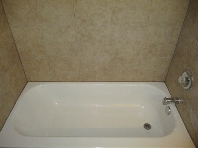 Building Photo - 4030 Rolling Terrace Dr