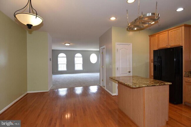 Building Photo - 7810 Locust Leaf Ln