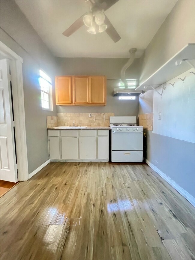 Building Photo - 6912 Avenue C